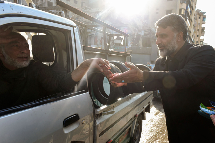 Aid packages from Imam Reza shrine distributed among Lebanese