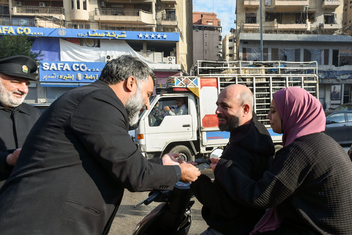 Aid packages from Imam Reza shrine distributed among Lebanese