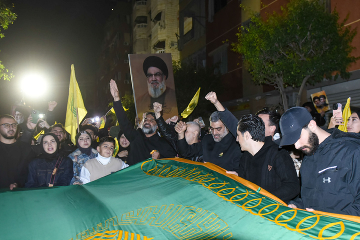 Imam Reza shrine's servants visit Hazrat Zahra Complex in Lebanon