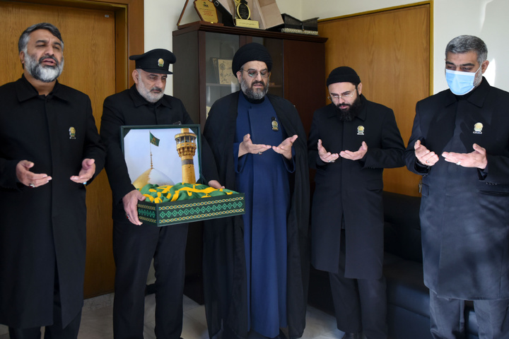 Razavi servants visit wounded at hospital in Lebanon
