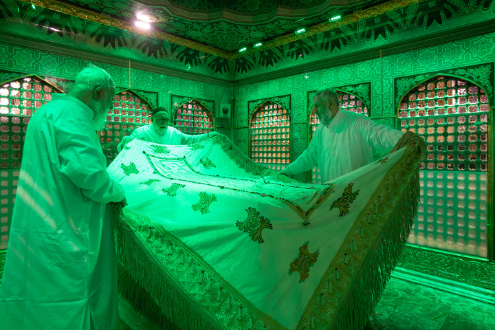 Dusting ceremony held for Imam Reza shrine