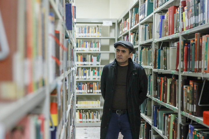 Tajik professors visit Imam Reza shrine, tour library