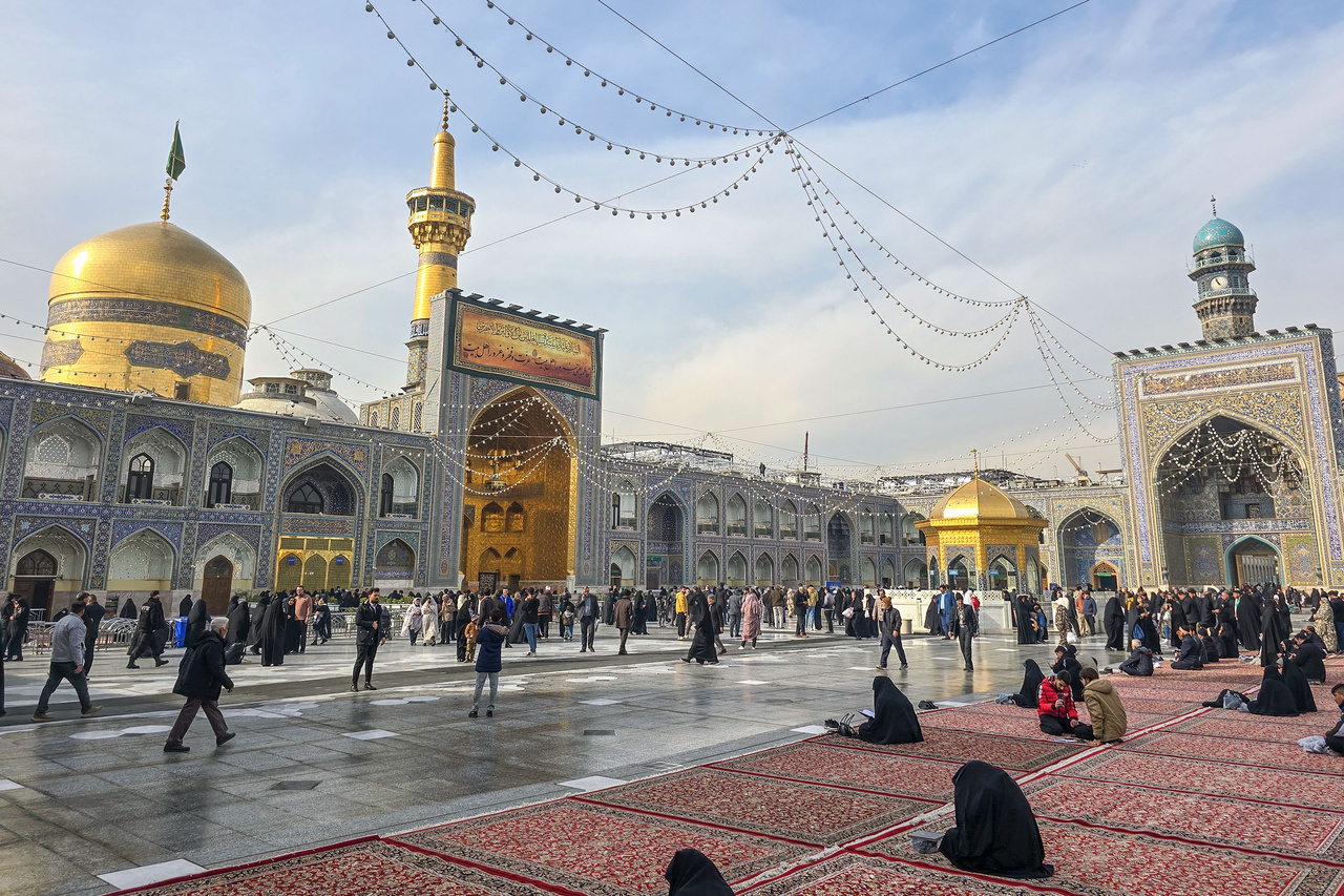 Imam Reza shrine welcomes Iraqi pilgrimage caravans for Hazrat Fatima’s birthday