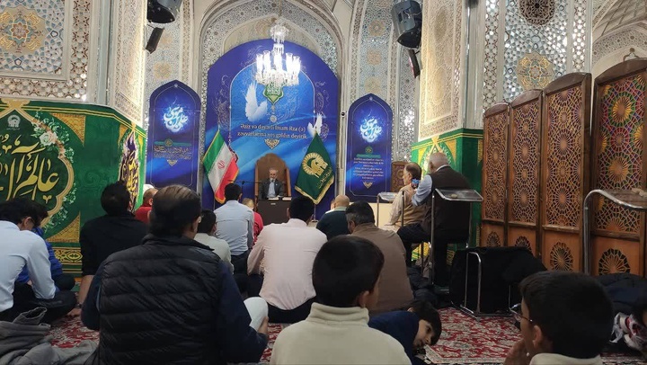 150 غیرملکی شیعوں کا حرم امام رضا(ع) کی خدمات سے مستفید ہونا 150 غیرملکی شیعوں کا حرم امام رضا(ع) کی خدمات سے مستفید ہونا
