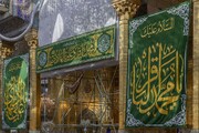 نصب کتیبه های ولادت امام باقر(ع) در حرم مطهر عباسی
