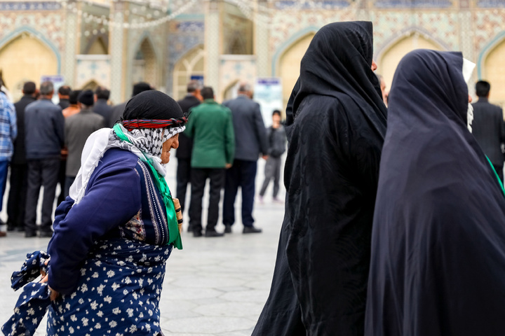 تشرف جمعی از عشایر زیارت اولی به حرم مطهر امام رضا(ع)