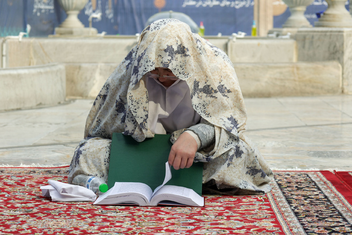 Spiritual Itikaf ceremony underway at Imam Reza Shrine