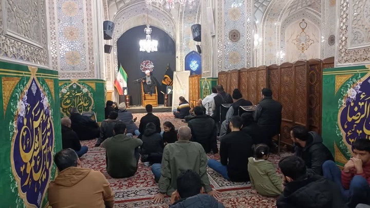 إقامة مراسم عزاء خاصة بالزائرین الناطقين باللغة العربية في ليلة وفاة عقيلة بني هاشم (س) إقامة مراسم عزاء خاصة بالزائرین الناطقين باللغة العربية في ليلة وفاة عقيلة بني هاشم (س)