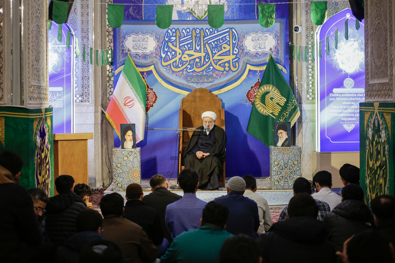 Seminary students from U.S., Europe gather at Imam Reza shrine on Imam Ali’s birth anniv.