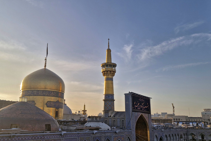حضرت امام موسیٰ کاظم(ع) کی شہادت کی مناسبت سے حرم امام رضا(ع) سیاہ پوش حضرت امام موسیٰ کاظم(ع) کی شہادت کی مناسبت سے حرم امام رضا(ع) سیاہ پوش