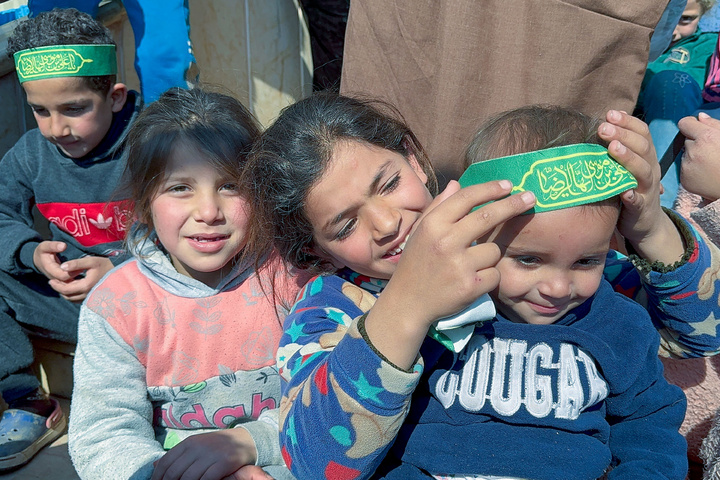 Imam Reza shrine's servants visit Syrian refugees in Lebanon 