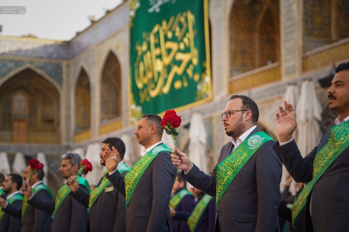 صبحگاه خادمان بارگاه منور رضوی در روز عید مبعث