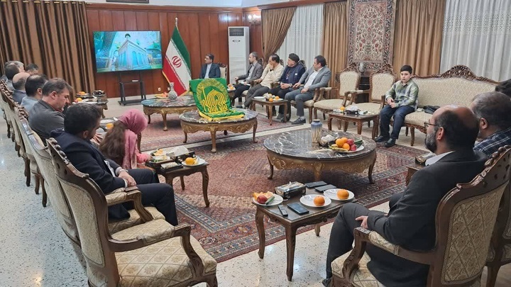 ایران کے قونصل جنرل نے آستان قدس رضوی کے نمائندوں کی کراچی میں منعقدہ سیاحتی نمائش میں شرکت کو سراہا ایران کے قونصل جنرل نے آستان قدس رضوی کے نمائندوں کی کراچی میں منعقدہ سیاحتی نمائش میں شرکت کو سراہا