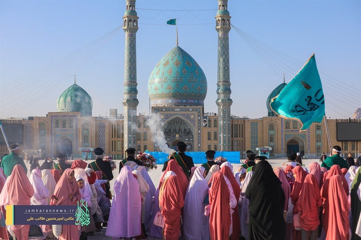 جشن تکلیف دختران در مسجد مقدس جمکران