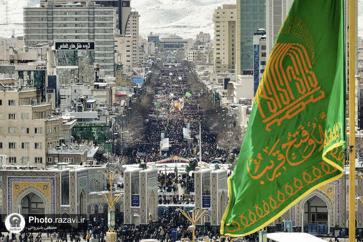 Magnificent ‘Bahman 22’ rally in Mashhad