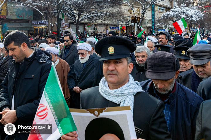 Magnificent ‘Bahman 22’ rally in Mashhad