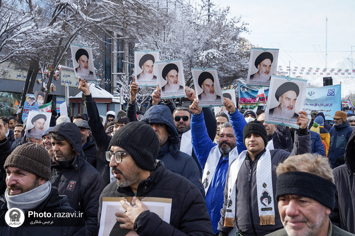 Magnificent ‘Bahman 22’ rally in Mashhad