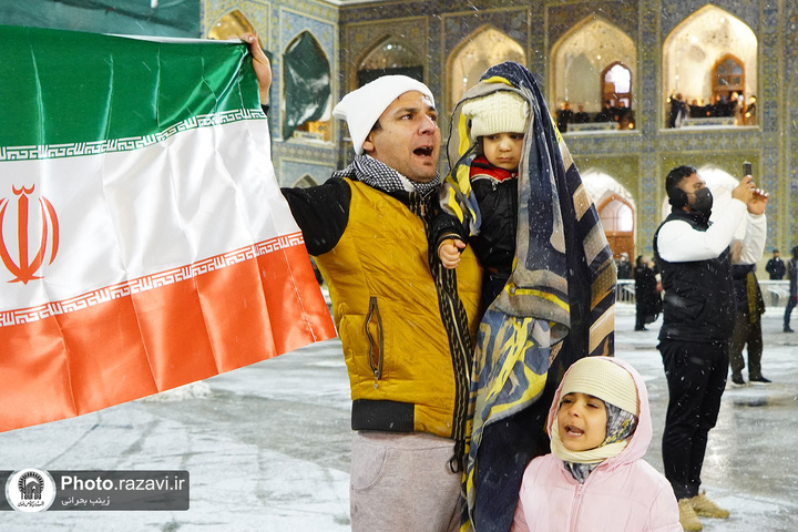 Allahu Akbar chants resonate at Imam Reza shrine
