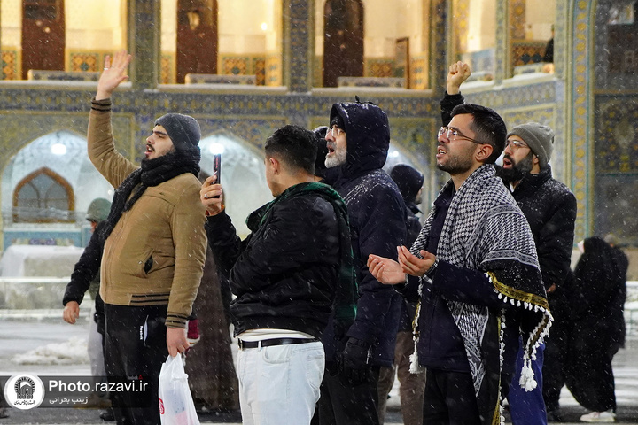 Allahu Akbar chants resonate at Imam Reza shrine
