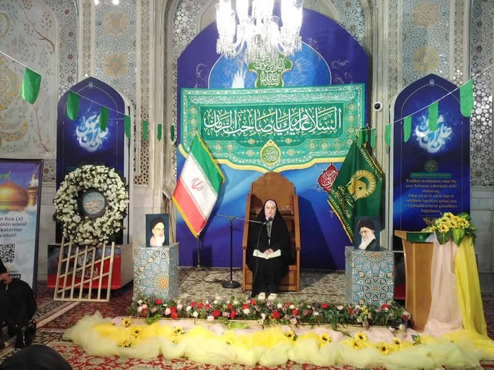 الإخلاص الشعري للشاعرات العربیات في الحرم الرضوي الشریف لإمام العصرو الزمان (عج) الإخلاص الشعري للشاعرات العربیات في الحرم الرضوي الشریف لإمام العصرو الزمان (عج)