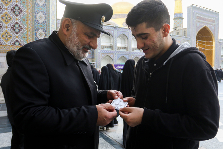 Imam Reza shrine sends invitations for Iftar feasts