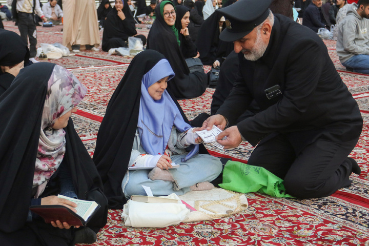 Imam Reza shrine sends invitations for Iftar feasts