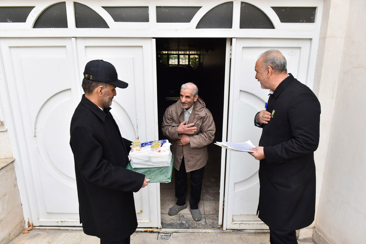 Imam Reza shrine distributes 2,000 Iftar meals daily in Mashhad