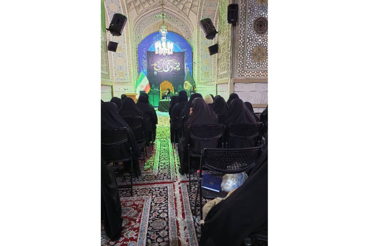 Arabic-speaking women mourn on martyrdom anniv. of Imam Sadiq (AS) Arabic-speaking women mourn on martyrdom anniv. of Imam Sadiq (AS)