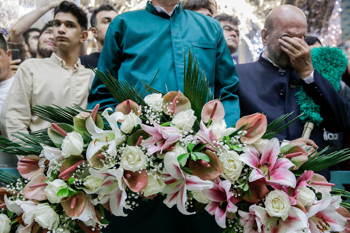 Hazrat Masumah shrine decorated with flowers to mark start of Karamat Ten-Day Celebrations