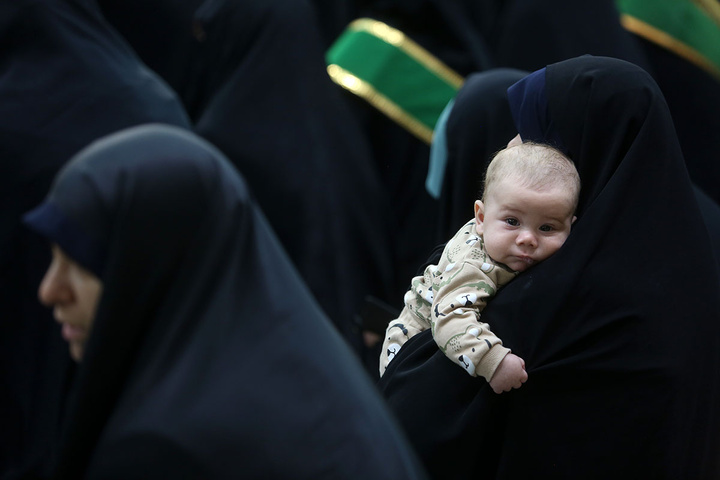 Servants of sacred sites perform Khotbeh Khani ritual in Qom