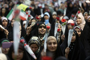 اجتماع ۱۰ هزار دانشجو دختر در حرم بانوی کرامت