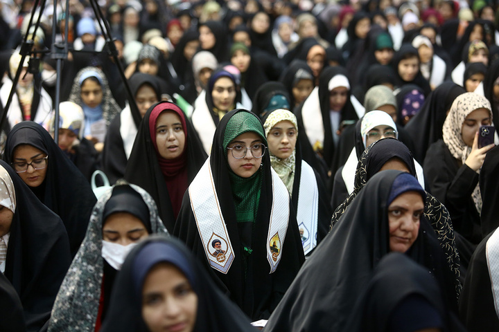 اجتماع ۱۰ هزار دانشجوی دختر سراسر کشور در حرم بانوی کرامت