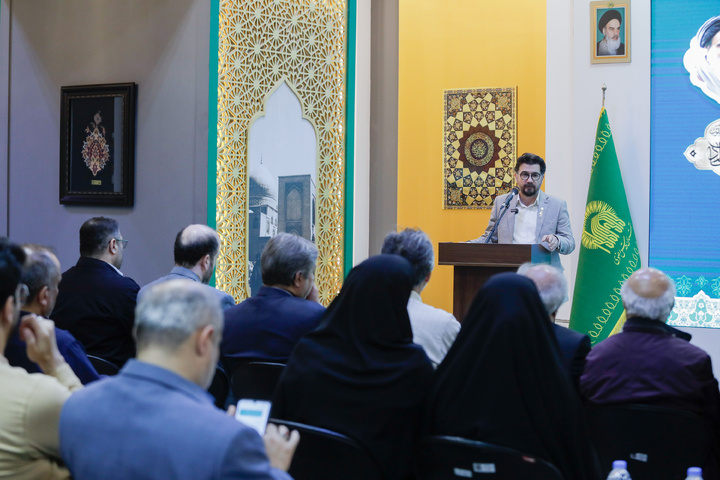 مہدی زابل عباسی کا گولڈ میڈل آستان قدس رضوی کے میوزیم کو ہدیہ کر دیا گیا