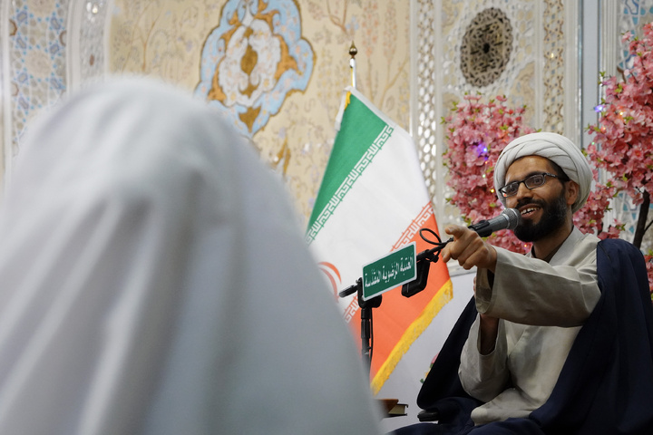 حفل تکلیف الیافعین السوریین في الحرم الرضوي الشریف