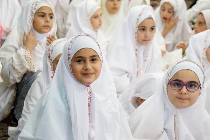 حفل تکلیف الیافعین السوریین في الحرم الرضوي الشریف