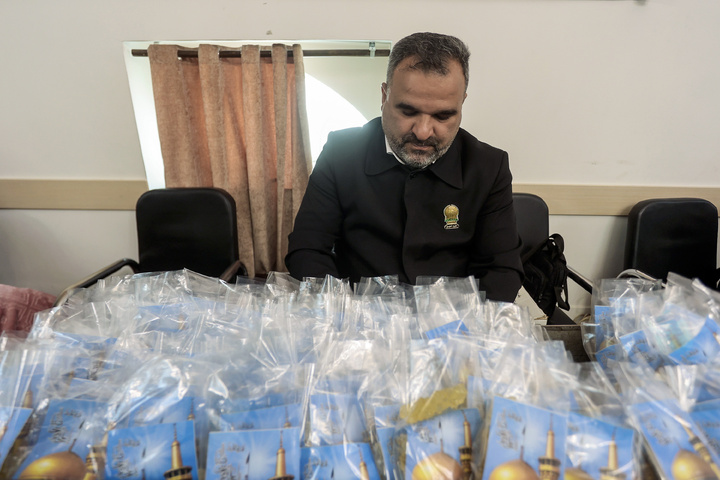 تغلیف وتوزيع خمسة آلاف علبة من النبات المتبرک خلال عشرة الكرامة