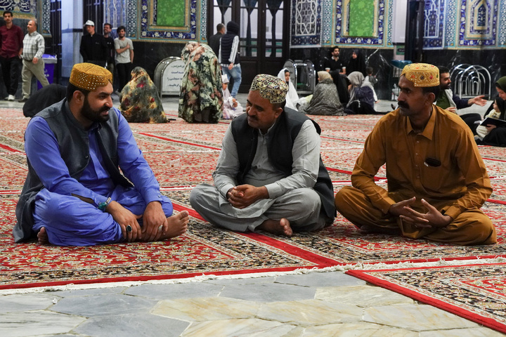 عشرہ ،کرامت کے موقع پر حرم امام رضا(ع) کی نورانی فضا کے مناظر