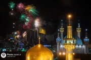 شبِ ولادت امام رضا(ع) کے موقع پر حرم امام رضا(ع) میں خوشی کے نقارے بجائے گئے
