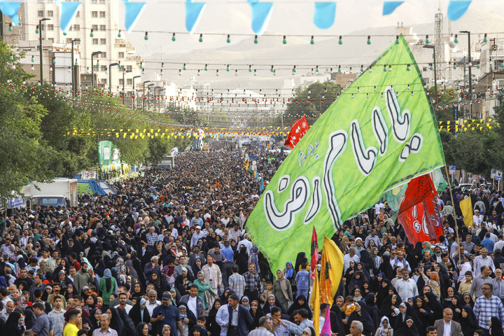 الإحتفال الكبير بمیلاد الإمام الرضا(ع)