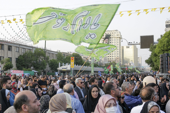 امام رضا(ع) کے چاہنے والوں کی جانب سے جشن کا انعقاد