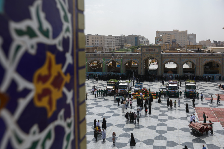 Donated flower caravan arrives at Imam Reza Shrine