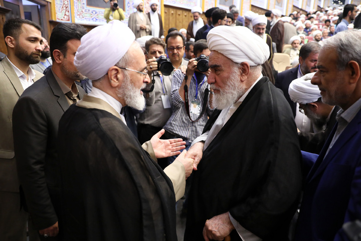 Intl. conference held on centennial of Qom Seminary's re-establishment
