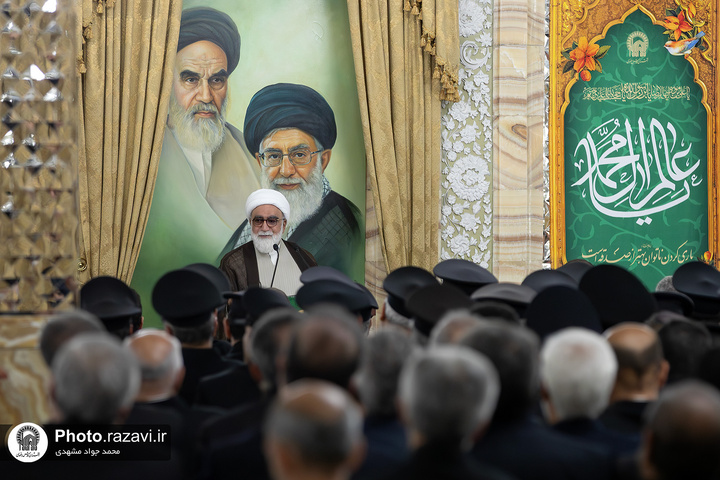 اعطای احکام خادمان بارگاه منور رضوی