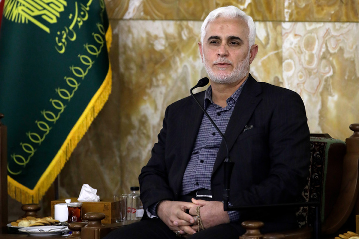 لقاء رئيس ديوان الوقف الشيعي العراقي والأمين العام للعتبة الحسينية المقدسة مع متولي العتبة الرضویة المقدسة