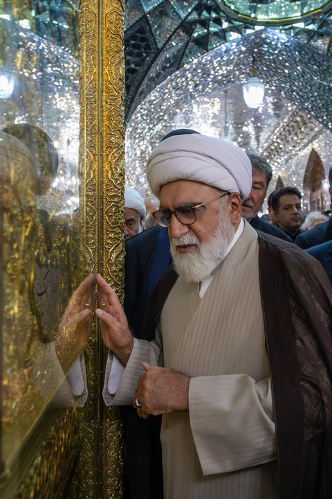 إحياء الذكرى السنوية الأولى لإستشهاد آية الله رئيسي في الحرم الرضوي الشریف