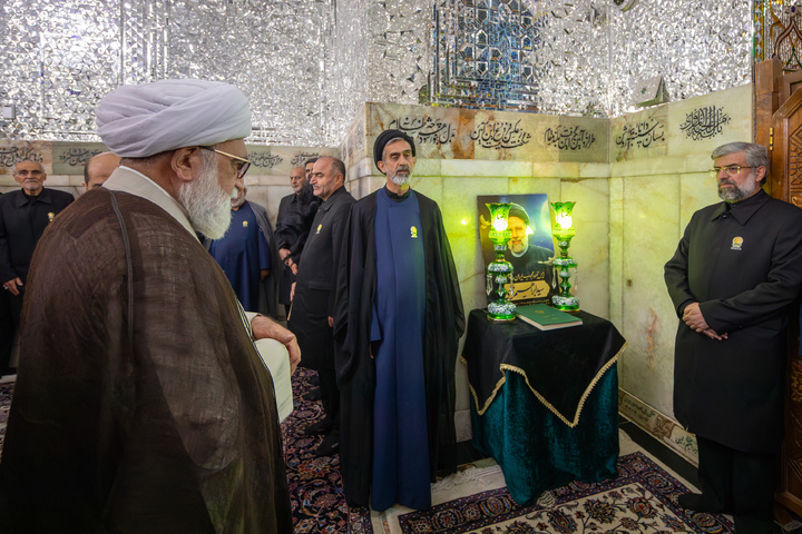 إحياء الذكرى السنوية الأولى لإستشهاد آية الله رئيسي في الحرم الرضوي الشریف