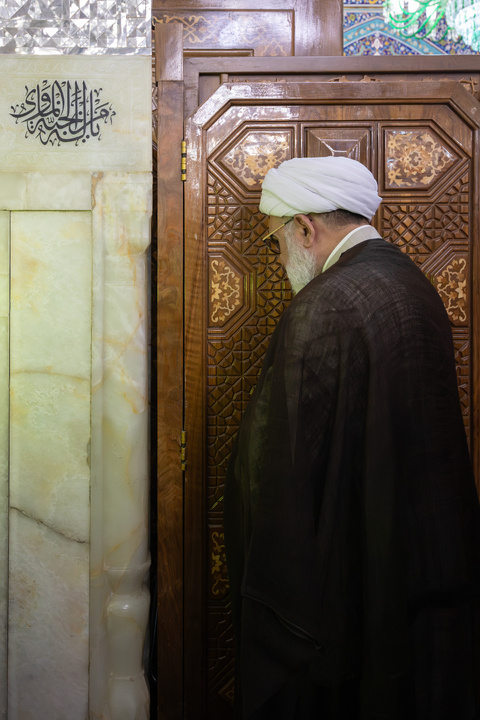 إحياء الذكرى السنوية الأولى لإستشهاد آية الله رئيسي في الحرم الرضوي الشریف
