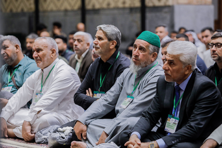 تشرف أصحاب مواكب سامراء بزیارة الحرم الرضوي الشریف
