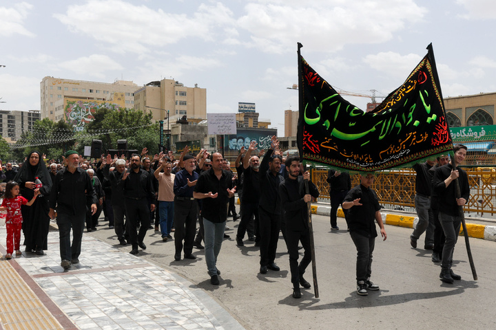حرم امام رضا علیہ السلام میں یوم شہادت امام محمد تقی الجواد علیہ السلام کی مناسبت سے عزاداری کے مناظر