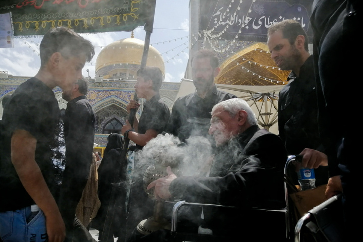 حرم امام رضا علیہ السلام میں یوم شہادت امام محمد تقی الجواد علیہ السلام کی مناسبت سے عزاداری کے مناظر